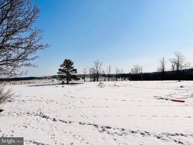 1800 ROSS RD, Curwensville, PA 16833