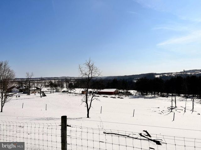 1800 ROSS RD, Curwensville, PA 16833