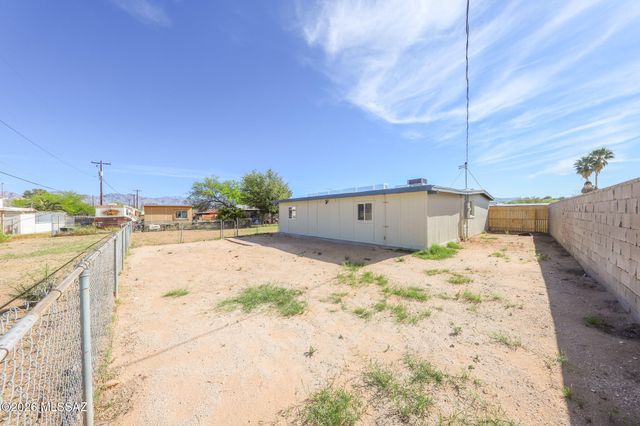 2012 S Beverly Avenue, Tucson, AZ 85711