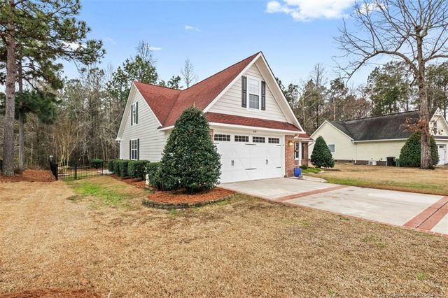 610 Orchard Falls Drive, Spring Lake, NC 28390