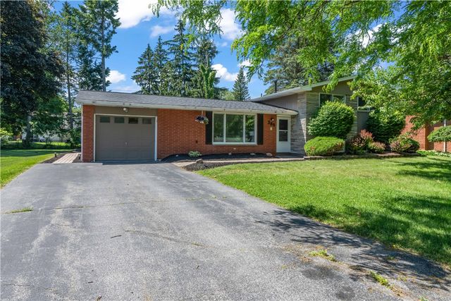 389 Sharon Drive, Greece, NY 14626