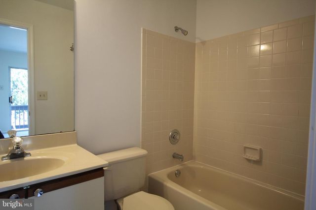 37-F MELROSE RD, Princeton, NJ 08540