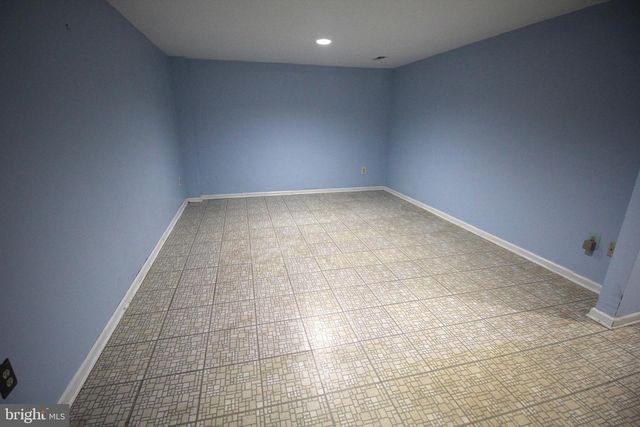 37-F MELROSE RD, Princeton, NJ 08540