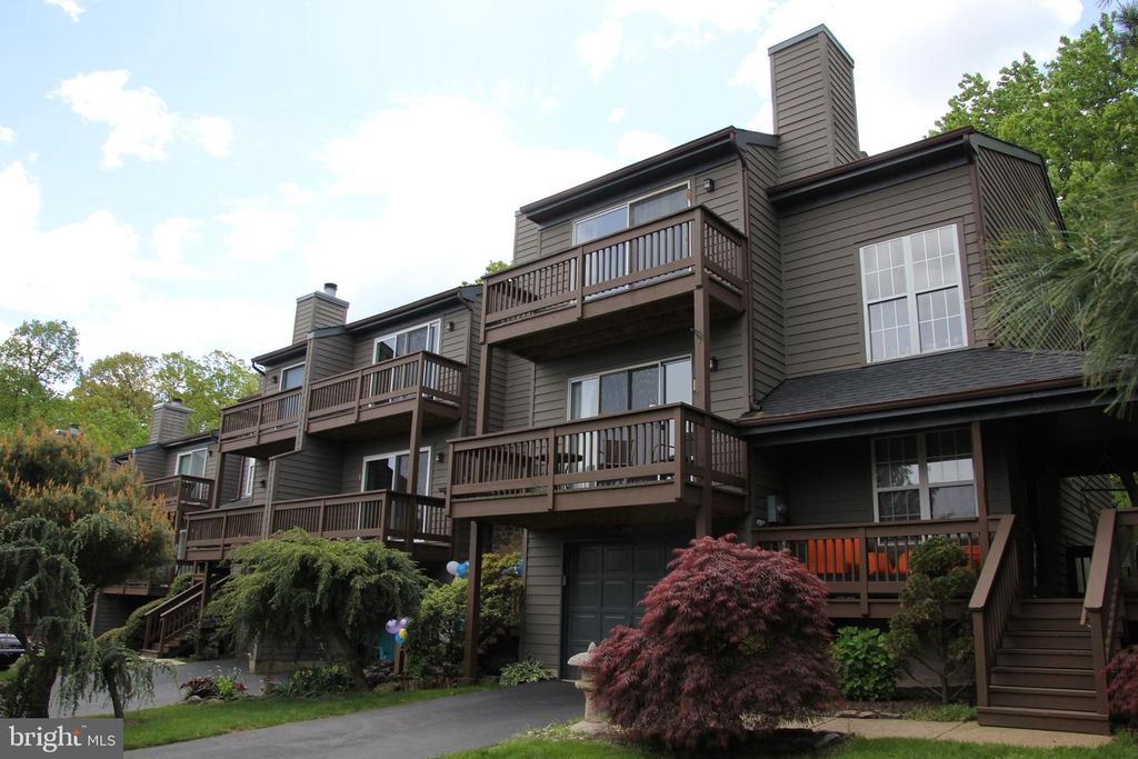 37-F MELROSE RD, Princeton, NJ 08540