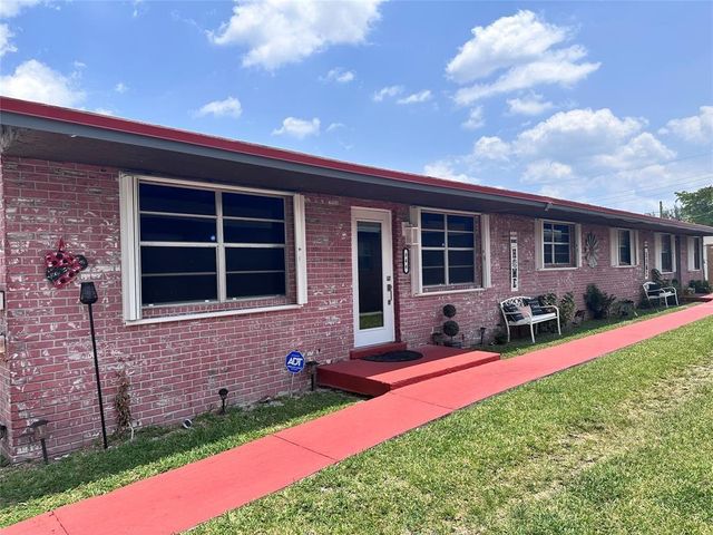 846 NW 8th St, Hallandale Beach, FL 33009