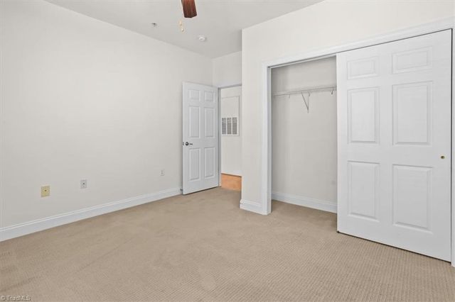 200 Lennox Drive 2D, Jamestown, NC 27282