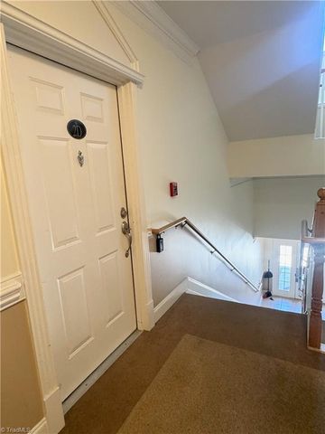 200 Lennox Drive 2D, Jamestown, NC 27282