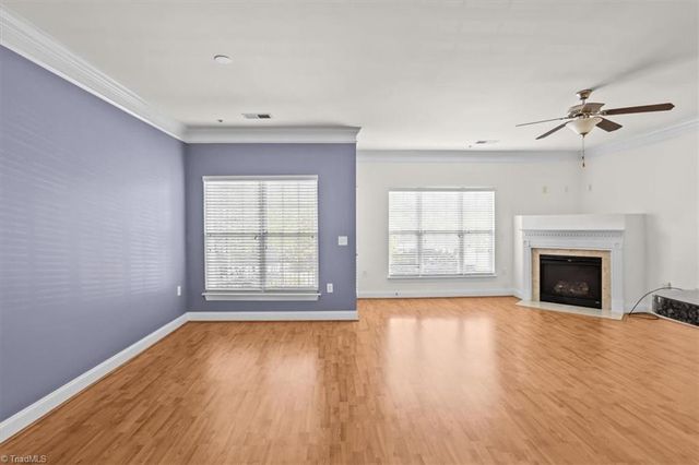 200 Lennox Drive 2D, Jamestown, NC 27282