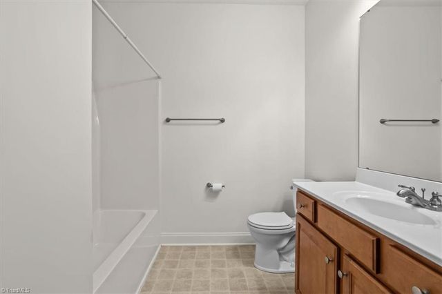 200 Lennox Drive 2D, Jamestown, NC 27282