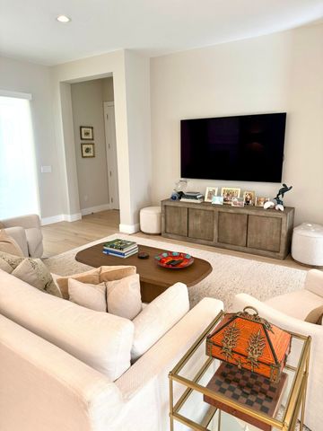 2921 Twin Oaks Way, Wellington, FL 33414