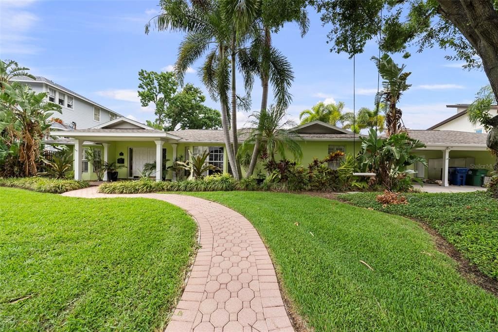 648 GENEVA PLACE, Tampa, FL 33606