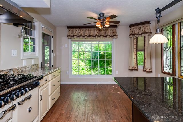 1910 Rustling Oak Court, Washington Twp, OH 45459