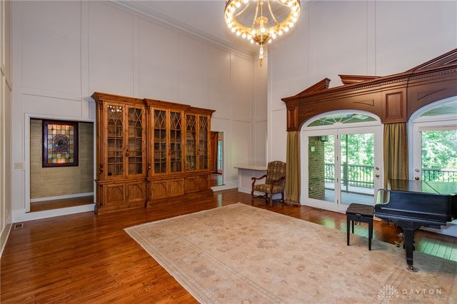 1910 Rustling Oak Court, Washington Twp, OH 45459