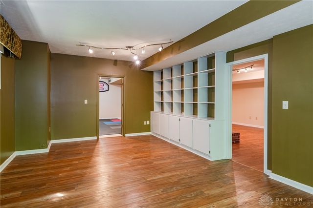 1910 Rustling Oak Court, Washington Twp, OH 45459