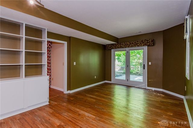 1910 Rustling Oak Court, Washington Twp, OH 45459