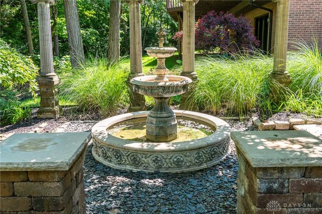 1910 Rustling Oak Court, Washington Twp, OH 45459