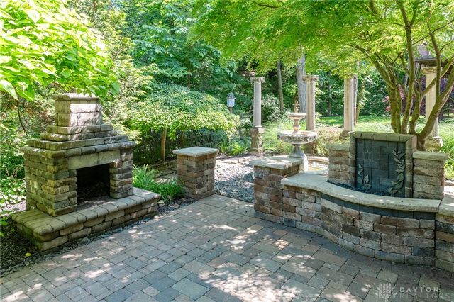 1910 Rustling Oak Court, Washington Twp, OH 45459