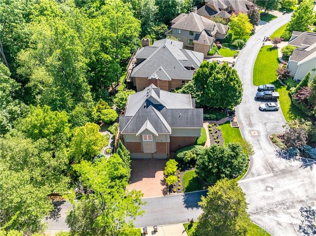 1910 Rustling Oak Court, Washington Twp, OH 45459