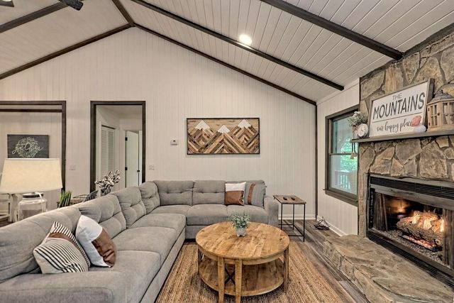 63 Mint Lane, Clayton, GA 30525
