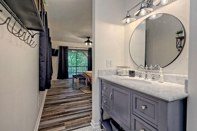 63 Mint Lane, Clayton, GA 30525