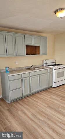 613 N WILLOW ST, Trenton, NJ 08618