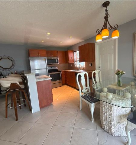 4301 NW 1st Terrace, Deerfield Beach, FL 33064