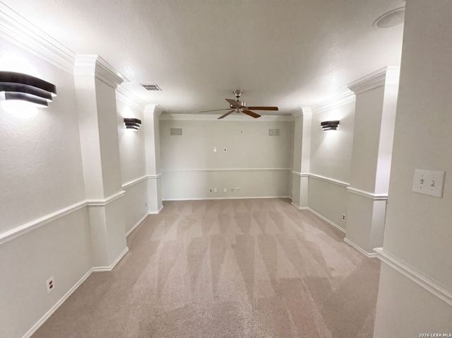 207 REDBIRD CIR, San Antonio, TX 78253