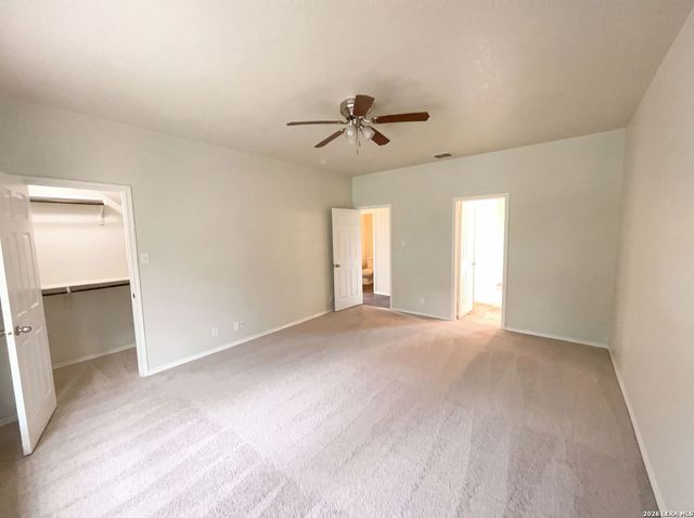 207 REDBIRD CIR, San Antonio, TX 78253