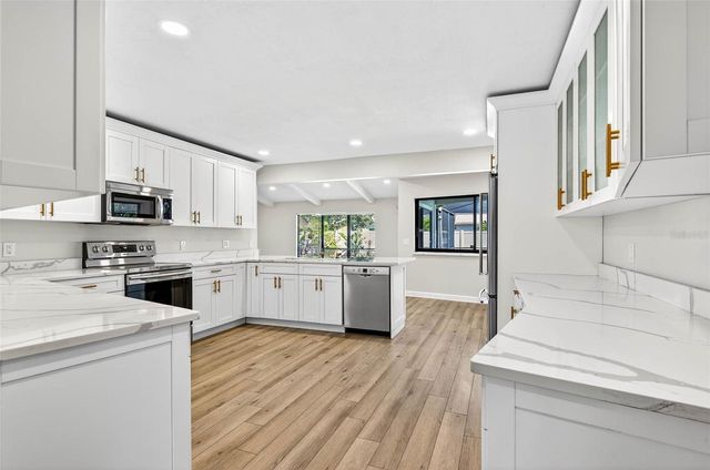 5107 LANAI WAY, Tampa, FL 33624