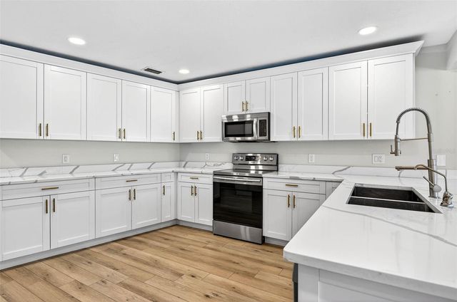 5107 LANAI WAY, Tampa, FL 33624