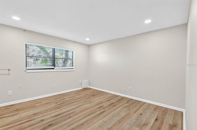 5107 LANAI WAY, Tampa, FL 33624