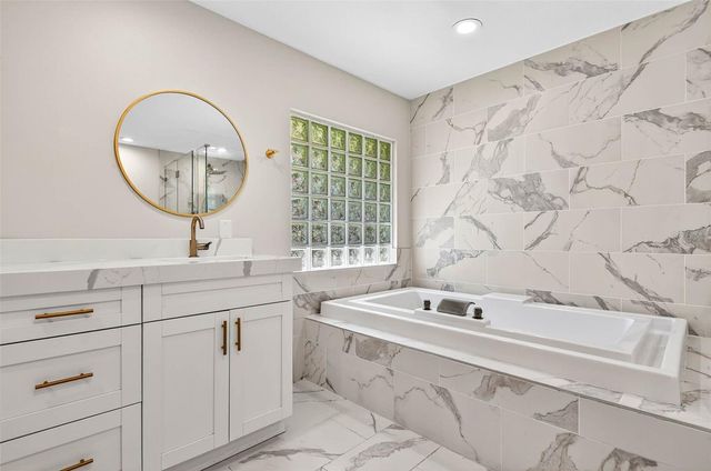 5107 LANAI WAY, Tampa, FL 33624