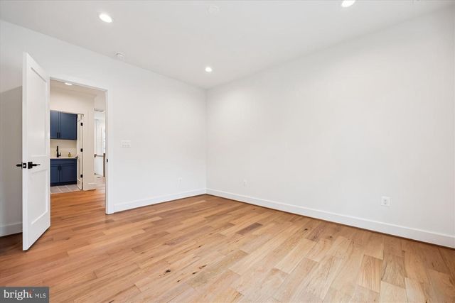 5605 GLENWOOD RD, Bethesda, MD 20817