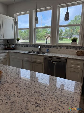 1211 W 6th Street, Lampasas, TX 76550