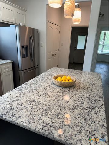 1211 W 6th Street, Lampasas, TX 76550