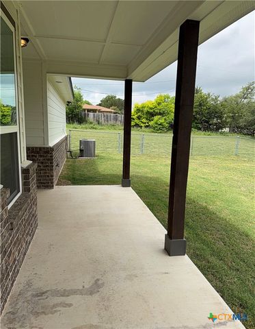 1211 W 6th Street, Lampasas, TX 76550