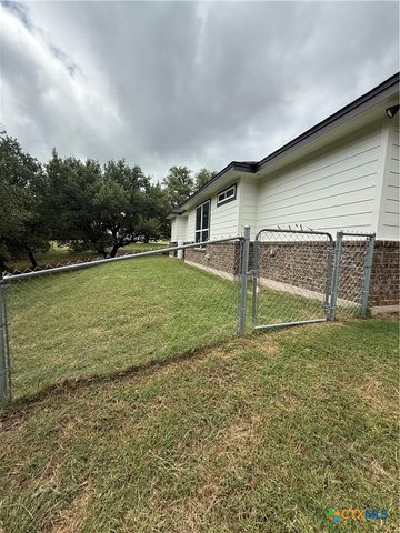 1211 W 6th Street, Lampasas, TX 76550