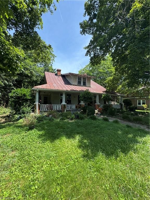 806 Lawsonville Avenue, Reidsville, NC 27320