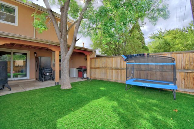 649 Camino Floretta NW, Albuquerque, NM 87107