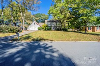 7208 Applecross Lane, Charlotte, NC 28215