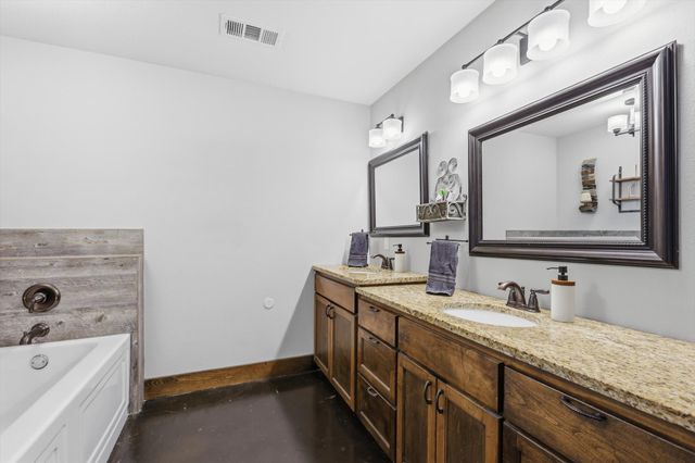 1748 Wilson Road, Waxahachie, TX 75165