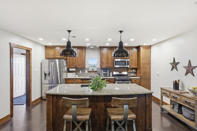 1748 Wilson Road, Waxahachie, TX 75165