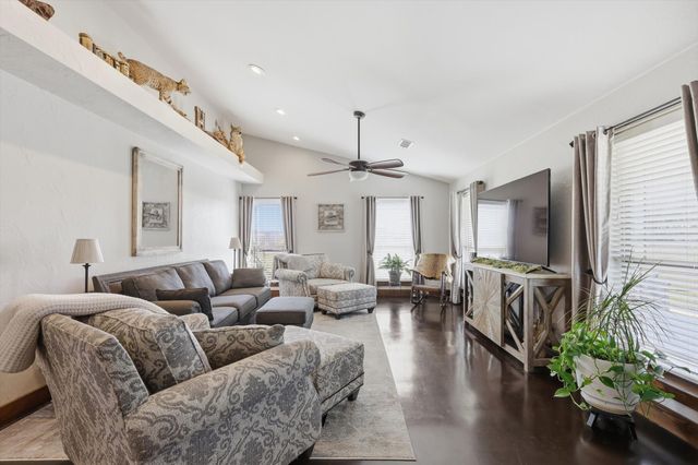 1748 Wilson Road, Waxahachie, TX 75165