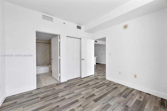 90 SW 3rd St 2001, Miami, FL 33130