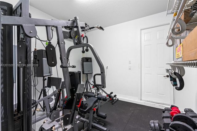 9083 SW 36th St, Miramar, FL 33025