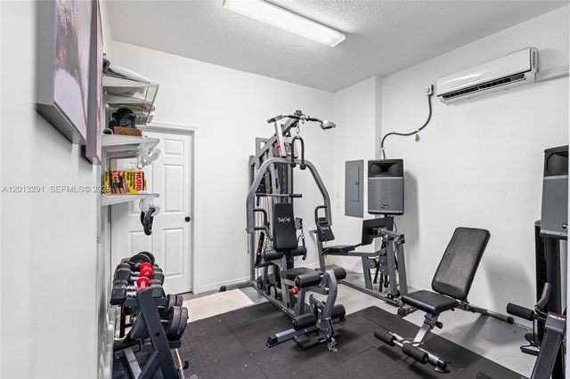 9083 SW 36th St, Miramar, FL 33025