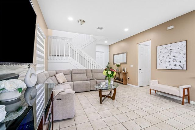 9083 SW 36th St, Miramar, FL 33025