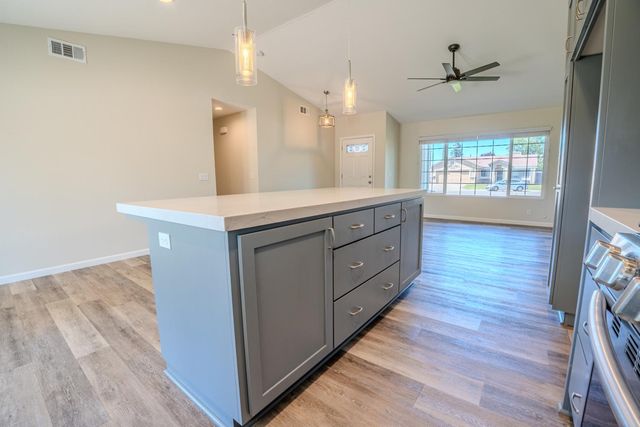 8329 New Hills Ct, Sacramento, CA 95828