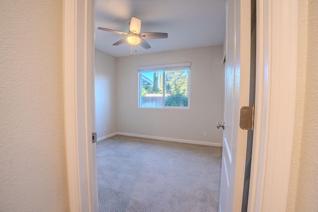 8329 New Hills Ct, Sacramento, CA 95828