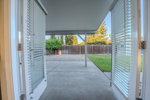 8329 New Hills Ct, Sacramento, CA 95828